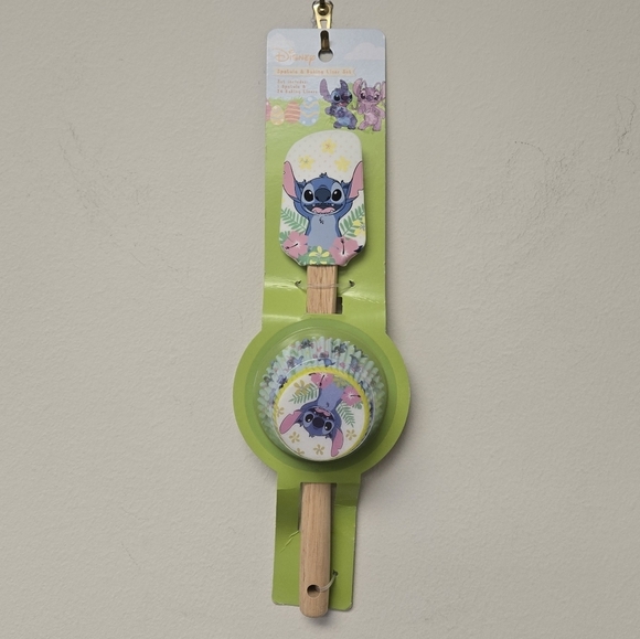 Disney Stitch Spring Floral Spatula & Baking Liner Baking Set - Picture 7 of 7